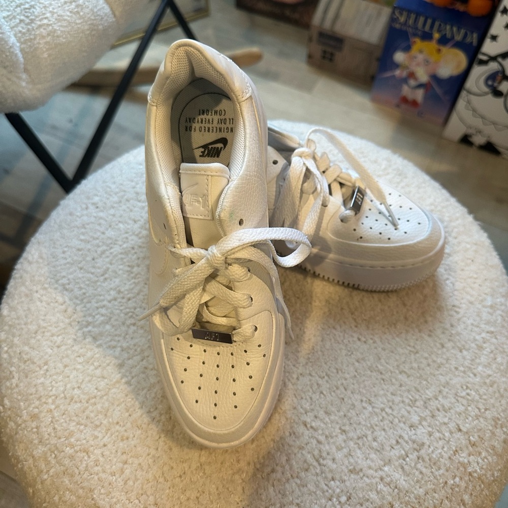 Nike Air Force 1 Sage Low size 5 - Picture 3 of 8